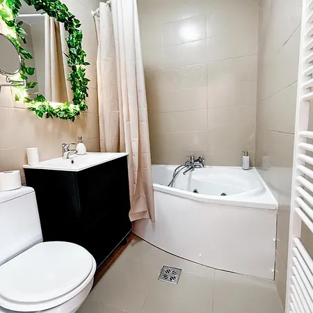 Aparte - Luxury - Center *
